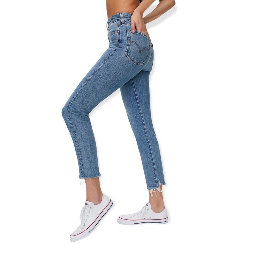 Levi’s Wedgie High-Waisted Icon Fit Jeans